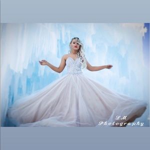 Beautiful gown size 6